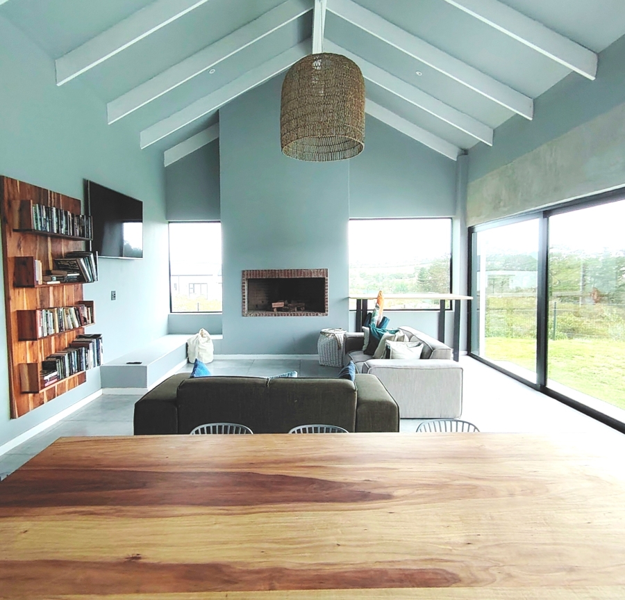 5 Bedroom Property for Sale in Brackenridge Western Cape